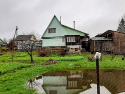 Симпатичный домик со всеми удобствами и баней на берегу реки - фото 5