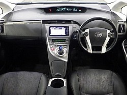Лифтбек гибрид Toyota Prius PHV кузов ZVW35 модификация G - фото 5