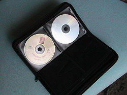 Элегантная автомобильная барсетка(клатч) для DVD и CD - фото 1
