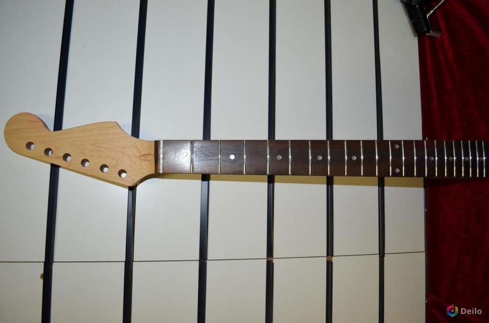 Гриф Fender stratocaster 21