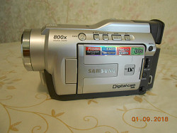 Продаю видеокамеру Samsung VP-D20i - фото 1