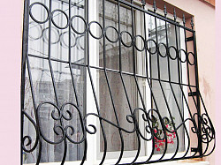 Решетки (сварные, кованые) на окна, балконы, двери - фото 6