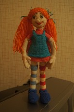 Продам вязаную игрушку - кукла