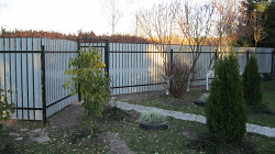 Забор из металлоштакетника - фото 4