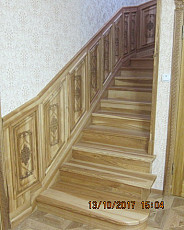 Лестницы деревянные из ясеня и дуба изготовление на заказ - фото 6