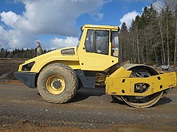 Грунтовый каток Bomag 213, 15 т, отличное сост