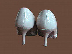 Туфли женские бежевые лакированные, с открытыми носками, б/у - фото 3