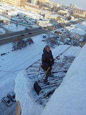 Уборка снега и сосулек с крыш в Рязани. На любой высоте, на любой крыше и козырьках. Добросовестные