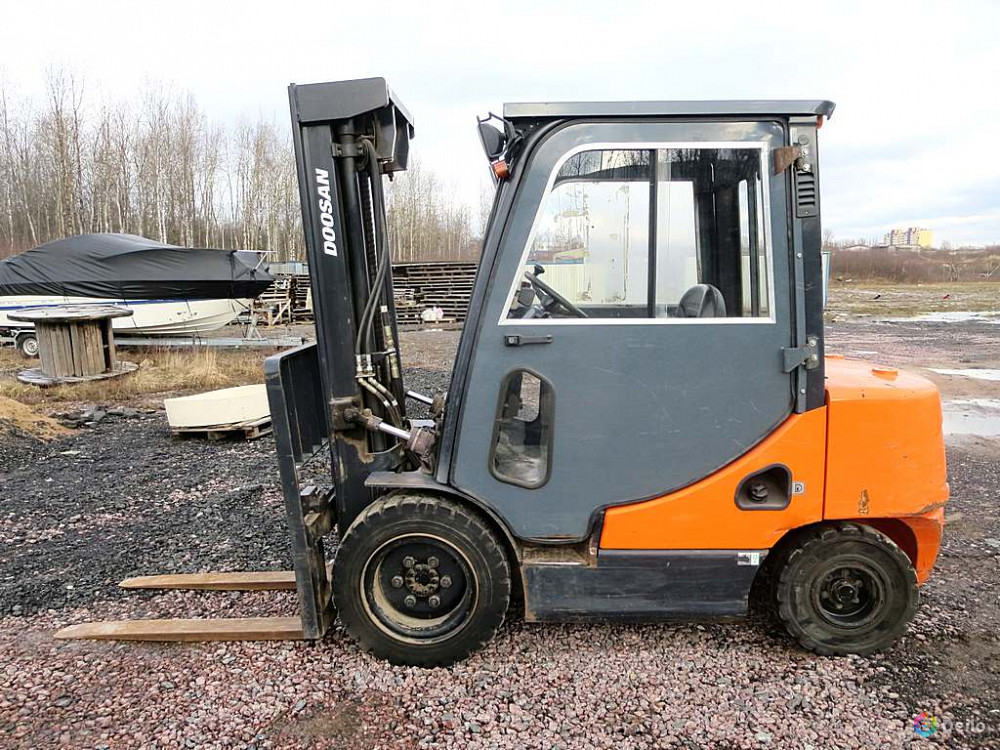 Складской погрузчик Doosan D35C-5, 3, 5 т, 4, 8 м