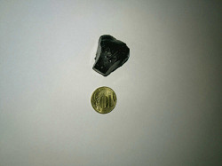 Метеорит чёрный камень стекло - фото 3