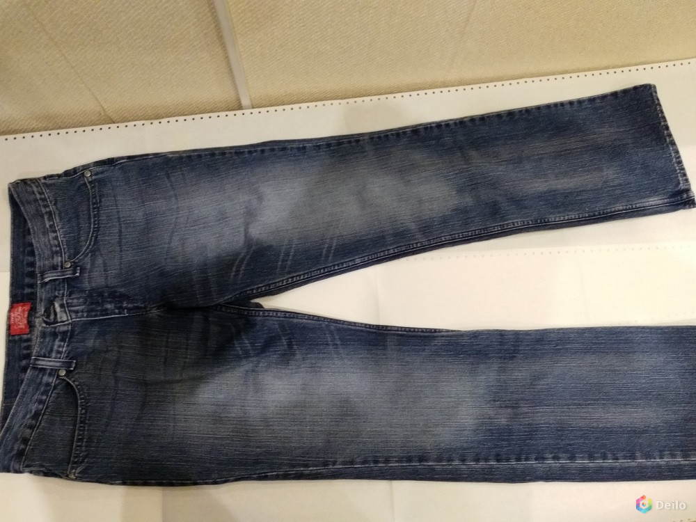 Новые, синие джинсы"levis"